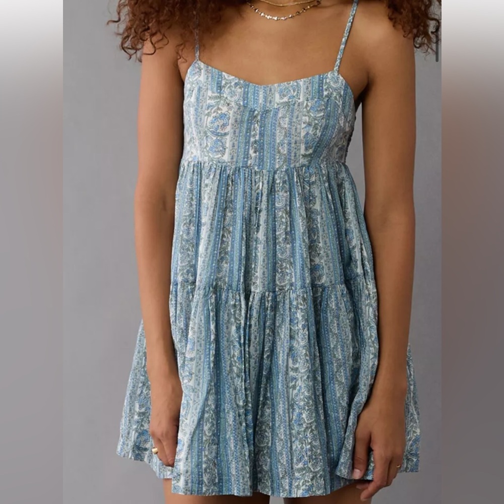 American Eagle Outfitters Blue and White Pleated Sundress